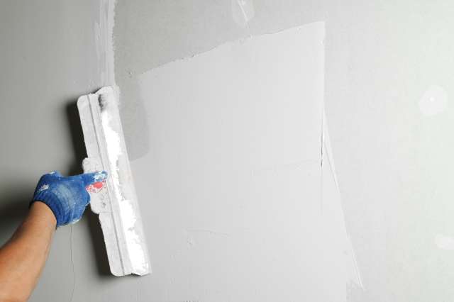 Step-by-Step Guide to Fixing Peeling Paint in Your Bathroom Ceiling